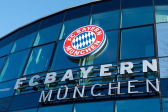 FC Bayern München zum zehnten Mal in Serie deutscher Fußball-Meister -