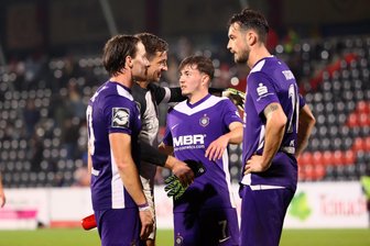 FC Erzgebirge Aue am Scheideweg: Befreiungsschlag oder Abstiegskampf? - Routiniers wie Boris Tashchy (rechts) müssen jetzt beim FC Erzgebirge Aue vorangehen.