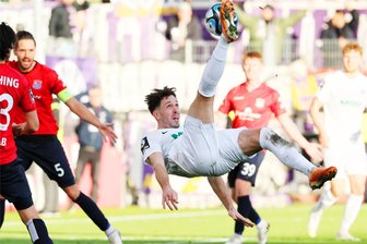 FC Erzgebirge Aue erzielt in Haching zwar kein Tor, zeigt aber positive Entwicklungen - Egal, aus welchen Lagen Aue es, wie hier mit Marcel Bär, auch versuchte: EIn Treffer fiel nicht, um eine gute Entwicklung zu vergolden.