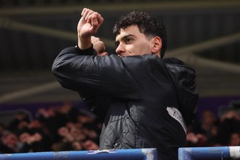 FC Erzgebirge Aue: Louis Lords Wunsch für 2026 nach Jahr der „Achterbahnfahrt“ - Louis Lord war der gefeierte Mann des Tages. Nach Abpfiff wurde er von den Fans sogar auf den Zaun gerufen – ein vorzeitiges Weihnachtsgeschenk.