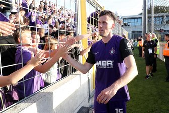 FC Erzgebirge Aue: Marcel Bär hofft nach seinem Premierentor, dass der Knoten geplatzt ist - Große Freude bei Fans und Spielern: Marcel Bär hat mit seinem Premierentor die Aufholjagd und somit den Sieg in München eingeleitet.