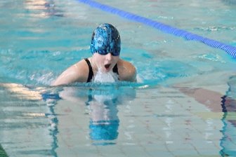 FC Erzgebirge Aue schickt in Plauen fünf Finalisten ins Becken - Schwimmerin Florentine Grunert vom FC Erzgebirge Aue sicherte sich in Plauen vor Kurzem drei Medaillen.