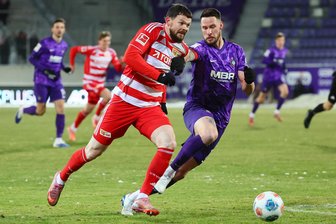 FC Erzgebirge Aue: Testspiel gegen Rot-Weiß Erfurt abgesagt - Am Montag war der FC Erzgebirge Aue um Ryan Malone (r.) gegen Union Berlin im Einsatz. Ob auch am Freitag gegen Rot-Weiß Erfurt gespielt werden kann, ist unklar.