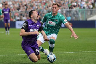 FC Erzgebirge Aue: Torjäger Marcel Bär und das Warten aufs Premierentor - Marcel Bär wurde von Jannik Lohden zu Fall gebracht. Der folgende Foulelfmeter brachte den 1:1-Ausgleich.