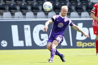 FC Erzgebirge Aue will in Freiburg zurück in die Erfolgsspur - In der vergangenen Saison trafen beide Teams erstmals aufeinander, spielten zweimal unentschieden. Beim 1:1 in Freiburg brachte Marvin Stefaniak die Auer mit einem Freistoß in Führung.
