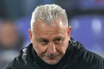FC Erzgebirge Aue: Worte von Trainer Pavel Dotchev sprechen für sich - Die Hoffnung auf den Ligaverbleib ist weg: Aues Coach Pavel Dotchev nach dem 0:3 gegen Karlsruhe. 