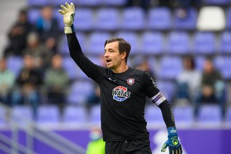 FC Erzgebirge: Aues Kapitän appelliert an die Fans - Einen Tag vor dem Westsachsenderby in der Dritten Liga beim FSV Zwickau, hat der Kapitän des FC Erzgebirge Aue, Martin Männel, mit einem deutlichen Appell auch an die eigenen Anhänger für ein friedliches Fußballfest geworben. 