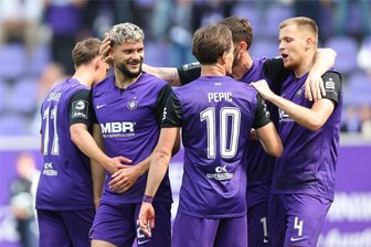 FC Erzgebirge: Zwei Kopfballtore gegen Arminia Bielefeld, doch nur eines zählt - Torjubel nach dem 1:0 - Torschütze Marco Schikora (21, Aue).