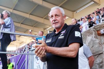 FCE-Trainer Dotchev will gegen den VfB Lübeck personelle Veränderungen vornehmen - Pavel Dotchev möchte beim Auswärtsspiel seiner Veilchen Rotationen vornehmen, ohne dabei einen Leistungsabfall der Mannschaft zu riskieren.