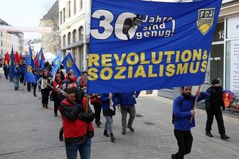 FDJ demonstriert in Zwickau - Der Demozug der FDJ am Samstag.