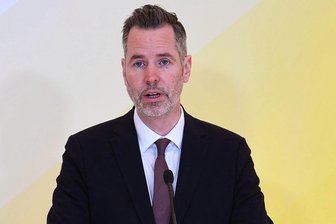 FDP-Fraktionschef Dürr im Interview: Verhalten der Union skandalös - Christian Dürr, Fraktionsvorsitzender der FDP, kritisiert das Verhalten der CDU/CDU beim Wachstumspaket scharf.