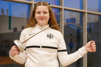 Fechterin aus dem Erzgebirge glänzt bei Deutscher Meisterschaft mit Bronze - In Leverkusen hat Klara Drummer bei der Deutschen U-15-Meisterschaft das Podest erklommen.