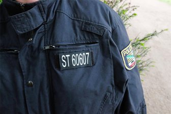 „Fehlende Flauschflächen“: Kennzeichnungspflicht erfordert neue Schutzwesten für 2200 sächsische Polizisten - In Sachsen-Anhalt gab’s das schon vor fünf Jahren, in Sachsen steht seit 1. Mai anstelle von „ST“ das Kürzel „SN“ vor fünf Ziffern.