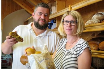 Feiertag für Geselligkeit nutzen: In Schwarzenberg wird´s gemütlich - Bäckermeister Pierre Kittel und seine Frau laden am Buß- und Bettag zum geselligen Treffen ein.
