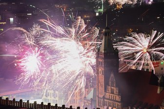 Feinstaub zu Silvester: Drei Orte in Sachsen rissen an Neujahr den Grenzwert - Auch in Chemnitz wurde dieses Jahr das neue Jahr mit Feuerwerk eingeläutet - und einiges an Feinstaub, Ruß und Schwermetalle freigesetzt.