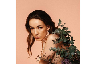 Feinstofflich: Maria Basel mit "Bloom" - 