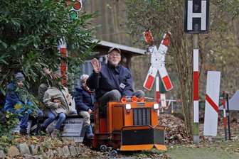 Feldbahn-Chef von Meerane hört auf: Gerhard Kirmse geht mit 76 Jahren in Rente - Den Platz auf der Feldbahn nimmt Gerhard Kirmse nur noch bei wenigen Veranstaltungen ein. Er hört mit 76 Jahren beim Modelleisenbahnclub auf.