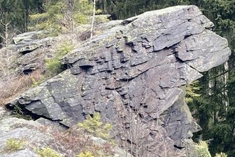 Felsenwege machen Lust auf's Wandern - Der bekannteste Einzelfelsen am Wendelstein bei Grünbach ist der sogenannte Löwenkopf.