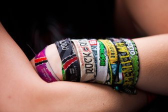 Festival abgesagt: Welche Kosten werden Besuchern erstattet? - Bock auf Festival? Sagt der Veranstalter das Event kurz vor Beginn ab, ist das für Gäste meist eine Enttäuschung - und kann auch finanziell schmerzhaft sein.