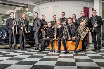 Festliche Blechbläsermusik erklingt im Reichenbacher Neuberinhaus - Das Sächsische Blechbläser Consort lädt am 27. Dezember zu weihnachtlicher Blechbläsermusik ins Neuberinhaus Reichenbach ein.