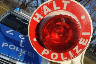Festnahme: Autobahnpolizei zieht 27-jährigen Golf-Fahrer aus dem Verkehr - 