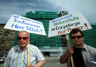 Zwei-Mann-Demo