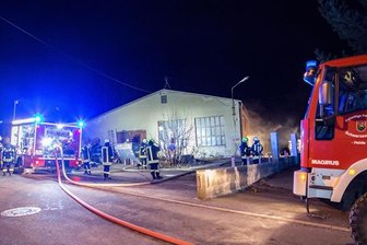 Feuer im Landgut - Wehren proben Ernstfall - 
