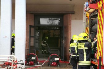 Feuer in der Diesterweg-Schule - 570 Schüler in Sicherheit gebracht -