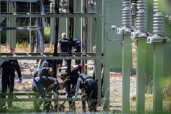 Feuer in Umspannwerk - Ermittler gehen von Brandstiftung aus - Die Polizei ermittelt nach dem Brand am Umspannwerk.