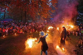Feuer, Licht und Lampions: Lichtenstein färbt sich bunt - 
