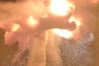 Feuerball: Bezos-Rakete explodiert bei Test vor dem Start - Bei dem Test habe es eine "Unregelmäßigkeit" gegeben, so Blue Origin.