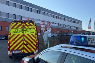 Feuerwehr fährt mit Großaufgebot zu Linamar in Reinsdorf: Das war der Grund - Die Feuerwehr war bei Linamar in Reinsdorf im Einsatz.