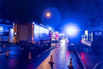 Feuerwehr Freiberg im Einsatz: Schornsteinbrand sorgt für Alarm - Ein Schornsteinbrand sorgte für die Vollsperrung der Frauensteiner Straße in Freiberg.