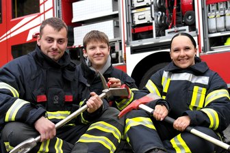 Feuerwehr Geringswalde erhöht Schlagkraft mit Neuzugang - Max Vorwerg, Jonas Alexandrowitz und Marie Janke (v. l.) wurden kürzlich in die Reihen der Aktiven aufgenommen.