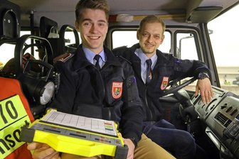 Feuerwehr Heinrichsort: Junges Führungsduo pocht auf bessere Ausstattung - Die neue Leitung der Freiwilligen Feuerwehr Heinrichsort: Ortswehrleiter Matthias Wurziger (re.)und sein Stellvertreter Tim Stiegler. 