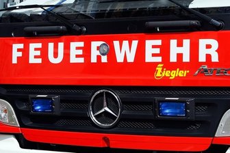 Feuerwehr im Einsatz wegen angebranntem Essen - 
