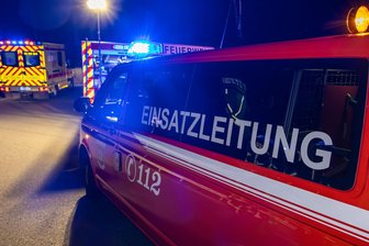 Feuerwehr im Erzgebirge kündigt Sonderlage an - Bei einer Sonderlage wird Hilfe der Feuerwehr an mehreren Orten gleichzeitig benötigt.