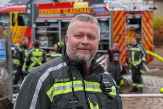 Feuerwehr in Glauchau zweimal im Einsatz: Warum die besondere Wetterlage eine Rolle bei den Alarmierungen am Wochenende gespielt hat - Stadtwehrleiter Mike Wunderlich informiert über die beiden Einsätze am Wochenende in Glauchau.