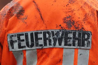 Feuerwehr löscht Küchenbrand - 