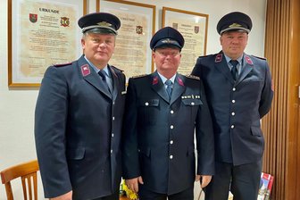 Feuerwehr Pöhla mit Führungstrio zufrieden: Alle drei Kameraden durch Wahl mit 100 Prozent bestätigt - Das Führungstrio in Pöhla: Dirk Fiebig, Mike Seltmann und Erik Irmscher (v. l.).