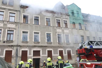 Feuerwehr rückt zu Brand auf Sonnenberg aus - An der Jakobstraße brannte es am Sonntagmorgen in einem leerstehenden Haus.