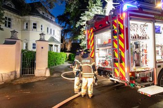 Feuerwehr rückt zu Pkw-Brand nach Stollberg aus - Am Dienstagmorgen ist die Feuerwehr zu einem Pkw-Brand nach Stollberg gerufen worden.