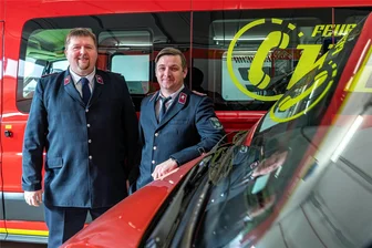 Feuerwehr Seelitz mit neuem Führungsduo: „Wir beißen nicht“ - Tobias Schiffner (r.) ist neuer Gemeindewehrleiter von Seelitz, Matthias Kuroczka stellvertretender Gemeindewehrleiter. Sie laden jeden Interessenten ein, einfach mal vorbeizuschauen, egal welchen Alters.
