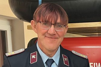 Feuerwehrchef im Vogtland tritt zurück: Das ist der Grund - Rico Steudel ist als Bösenbrunner Gemeindewehrleiter zurückgetreten. Er bleibt aber kommissarisch bis zur Wahl eines Nachfolgers tätig.