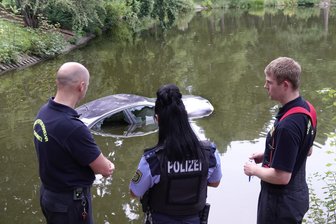 Feuerwehreinsatz am Schloßteich -