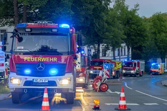 Feuerwehreinsatz in der Auerbacher Innenstadt: Was war passiert? - Die Freiwillige Feuerwehr Auerbach ist am Mittwoch in die Nicolaistraße ausgerückt.