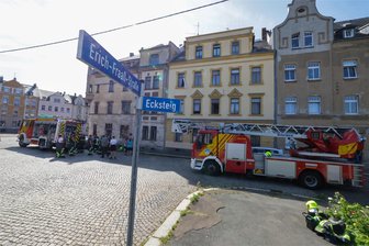 Feuerwehreinsatz in Glauchau: Brand am Ecksteig wird durch Defekt an Waschmaschine ausgelöst - Die Freiwillige Feuerwehr aus Glauchau war am Freitag am Ecksteig im Einsatz.