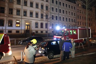 Feuerwehreinsatz in Mehrfamilienhaus in Chemnitz-Hilbersdorf -