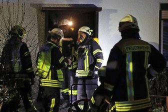 Feuerwehreinsatz wegen brennender Tür -