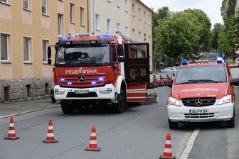 Feuerwehreinsatz zum Sonntag: Einsatzkräfte in Aue alarmiert - Die Feuerwehr wurde am Sonntag in die Auer Thomas-Mann-Straße alarmiert.